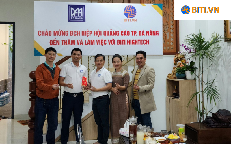 khai xuân đầu năm